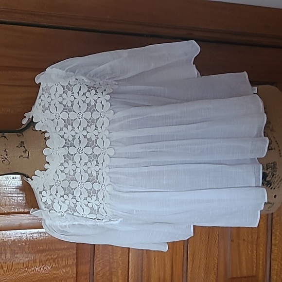 Appliquéd Ruffle Linen-Blend Blouse 7 for all Mankind size small - Picture 1 of 7